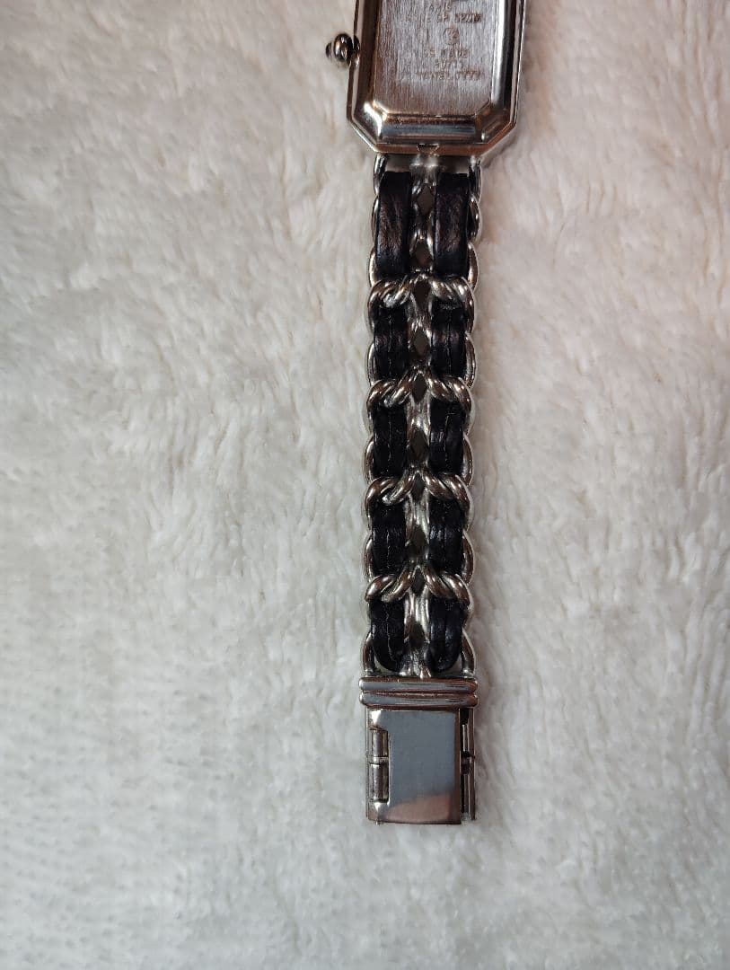 CHANEL 腕時計 ブラック シルバー（イミテーション）