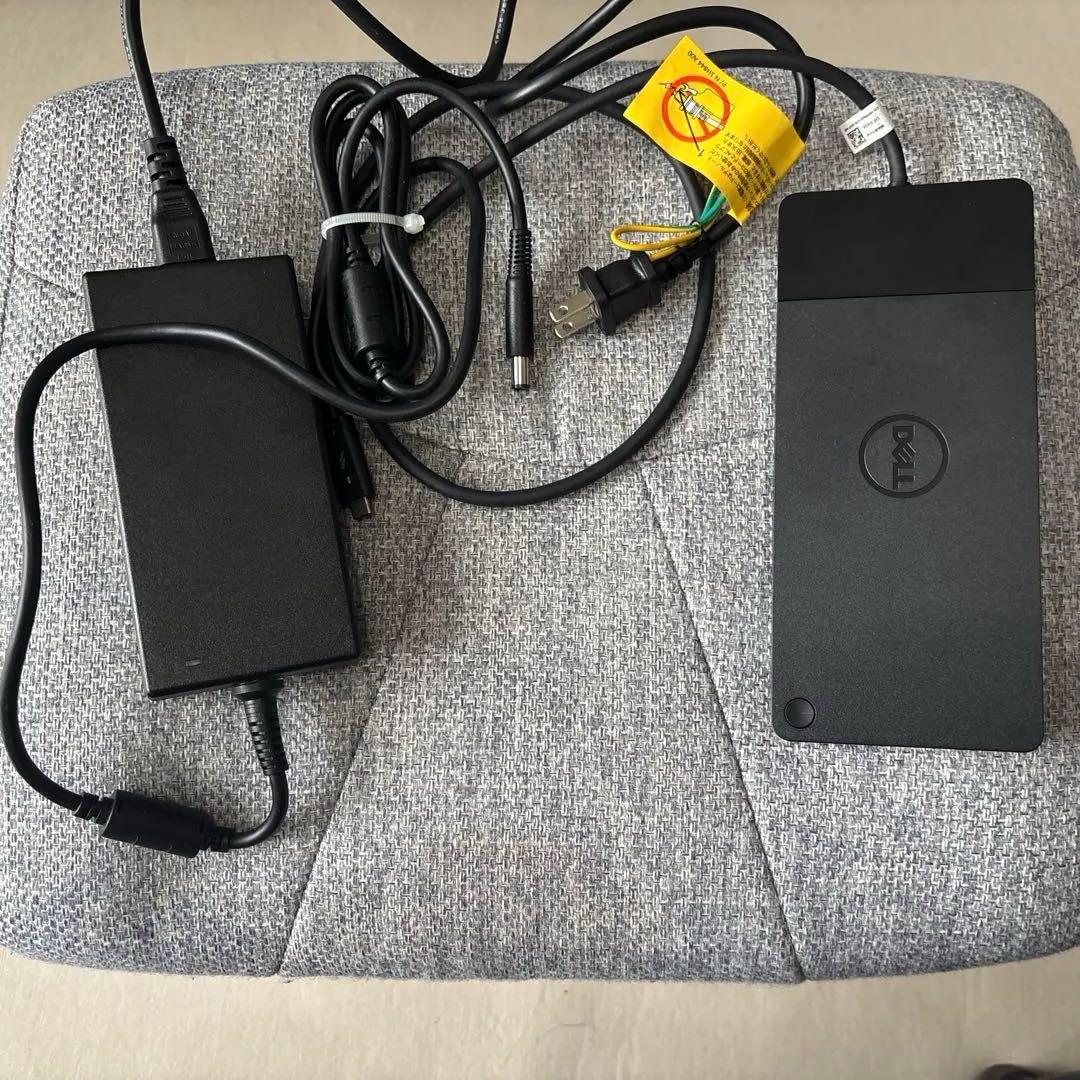 DELL ドッキングステーション WD22 と 180.0W ACアダプター