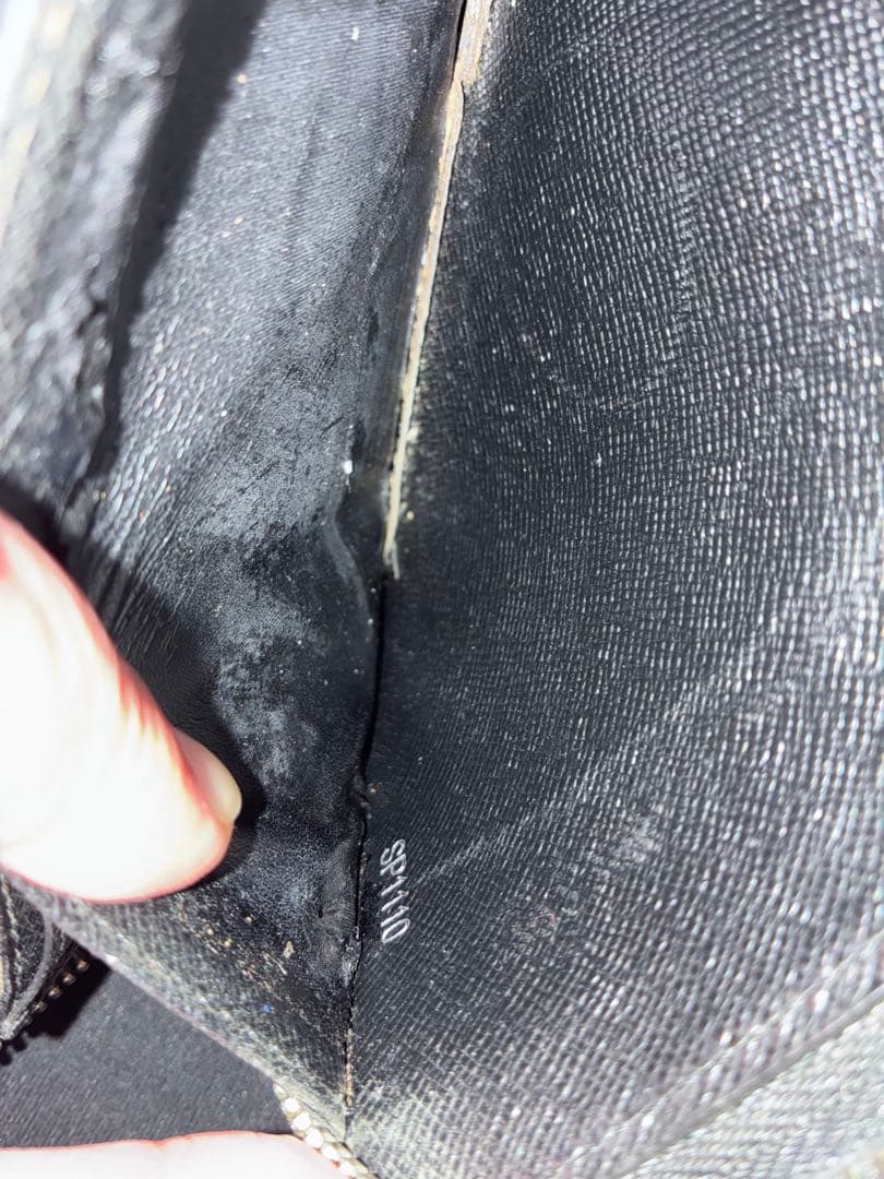 ルイヴィトン ダミエ グラフィット ジッピーオーガナイザー