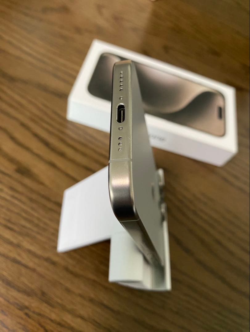 Apple iPhone15pro 128GBナチュラルチタニウム SIMフリー