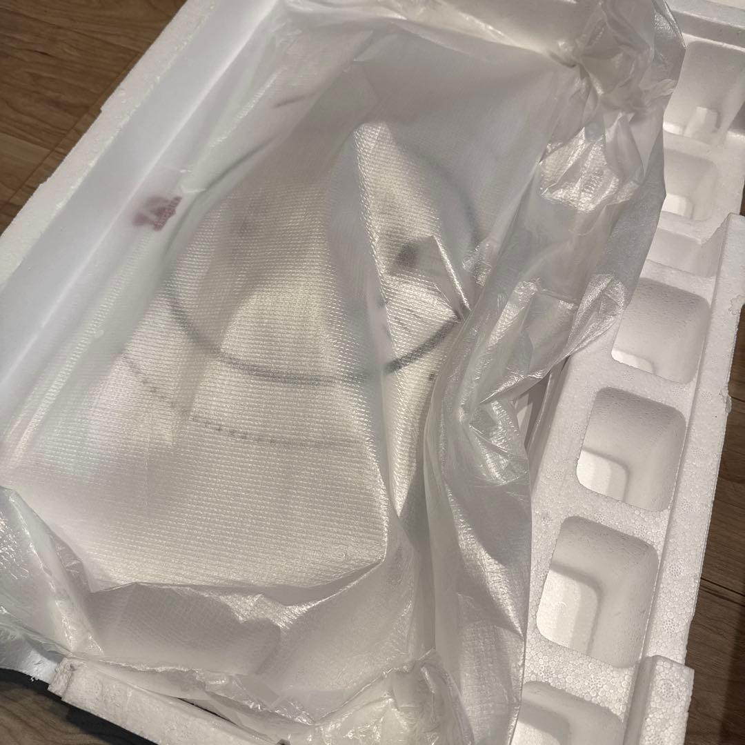 AOCゲーミングモニター　AG273FXR/11 27インチ　ホワイト　ピンク