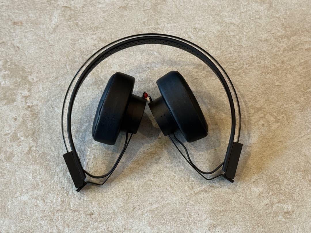 新品同様 Teenage Engineering M-1 headphones