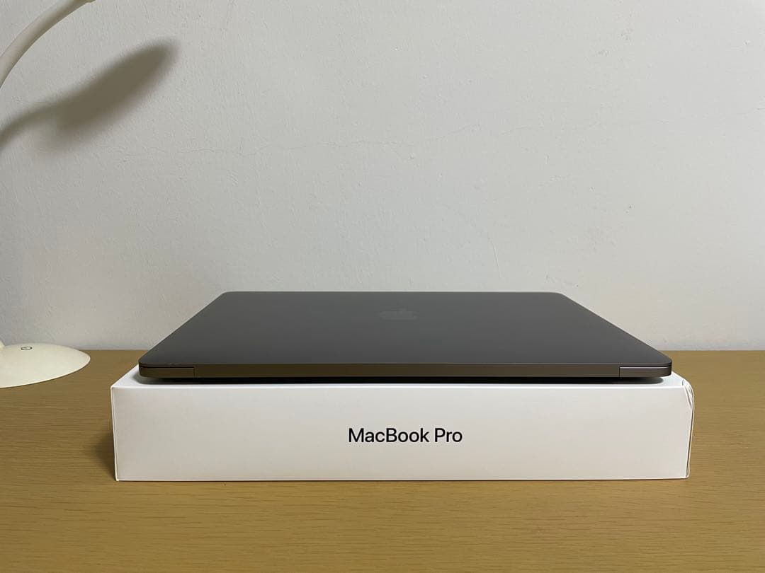 『美品』 MacBook Pro 2020 i7チップ充電回数37回容量 99%