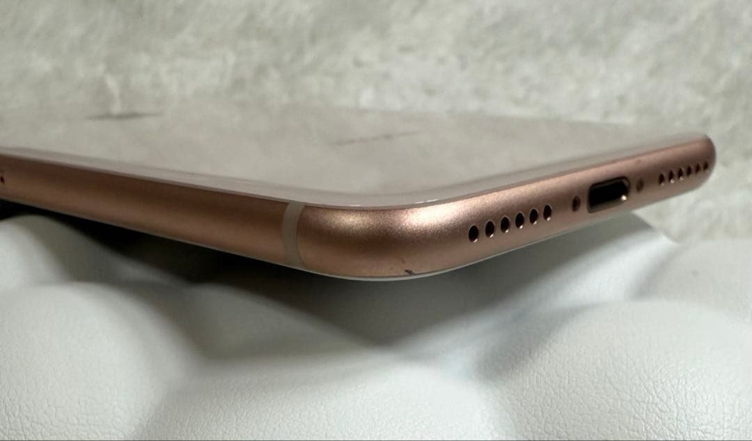 iPhone8本体 64GB ゴールド ドコモ購入端末