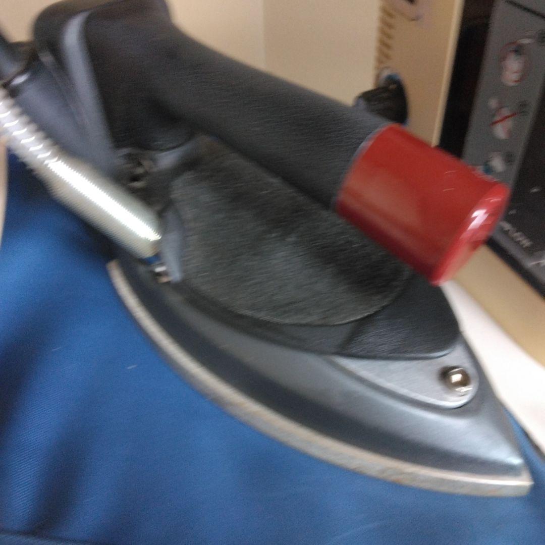 NAOMOTO スチームアイロンHYS-520。職業用、服飾専門店に最適です。