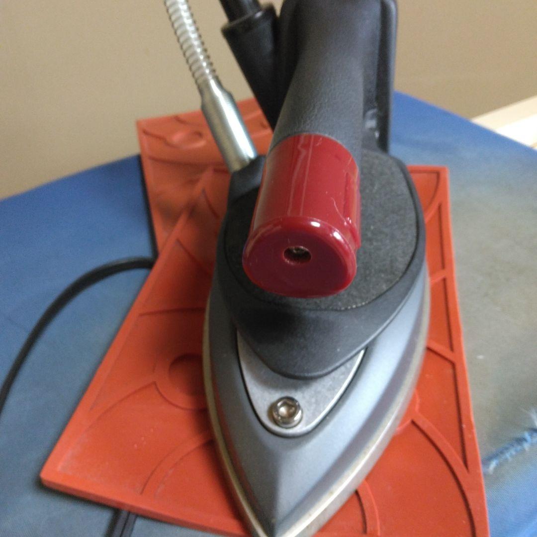 NAOMOTO スチームアイロンHYS-520。職業用、服飾専門店に最適です。