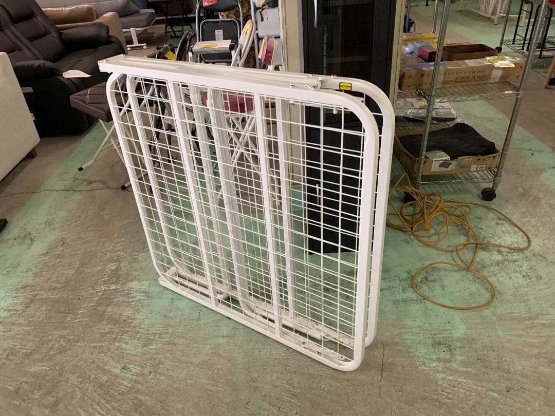 ベッド 折り畳みベッド 【完成品】シングル 耐荷重200kg ベッドフレーム