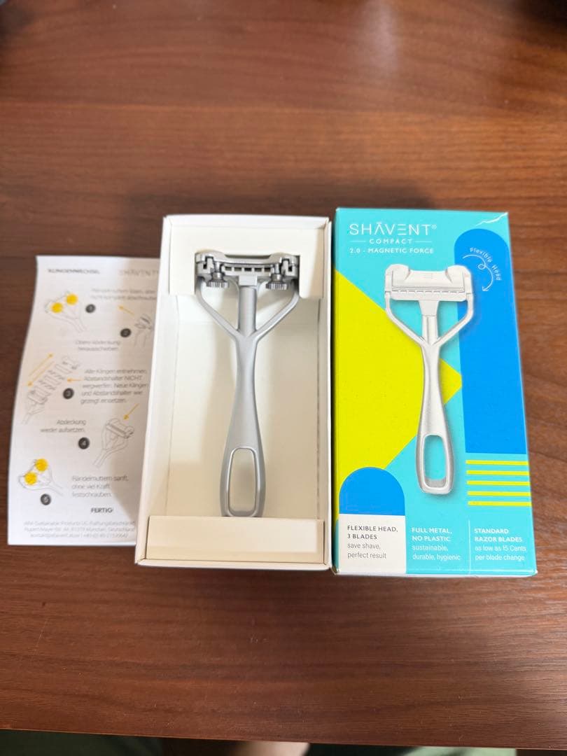 SHAVENT サスティナブル首振り3枚刃シェーバー ドイツ製　剃刀