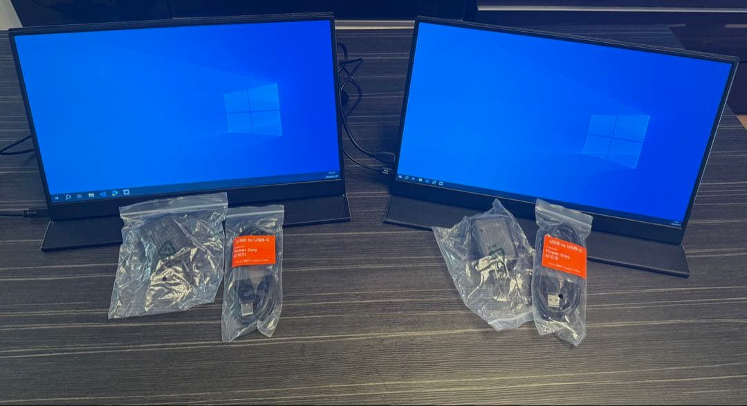 モバイルモニター 15.6インチ2セット新品付属品付