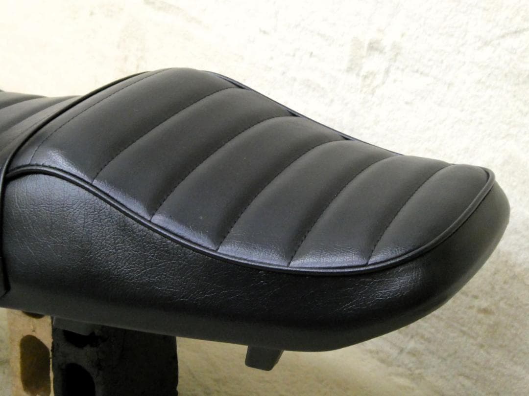 バリオス　２型　黒皮　タックロールシート /②あんこ抜き 完成品　ZR250B