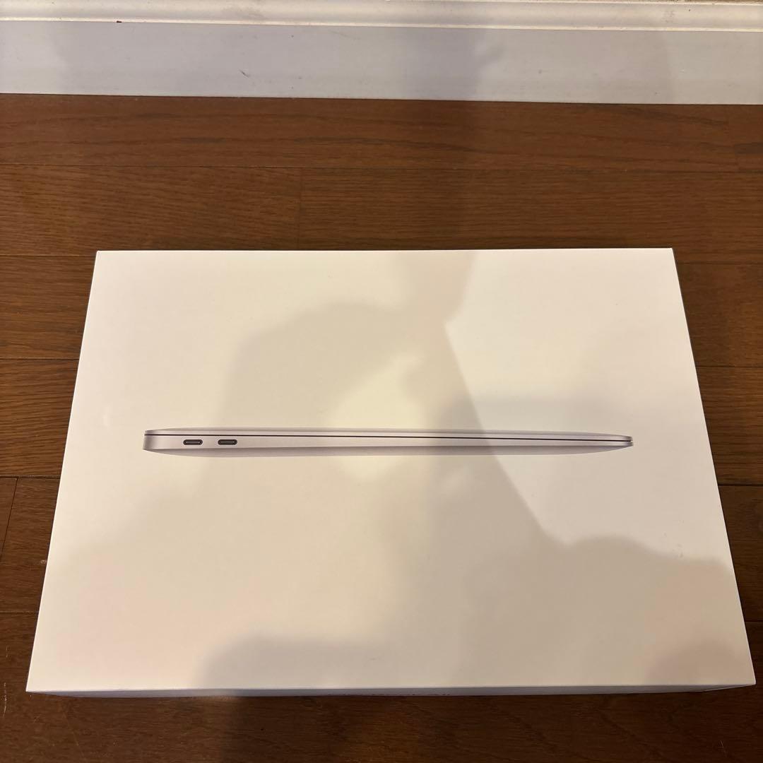 【美品】MacBook Air 13インチ M1チップ搭載8GB 512GB