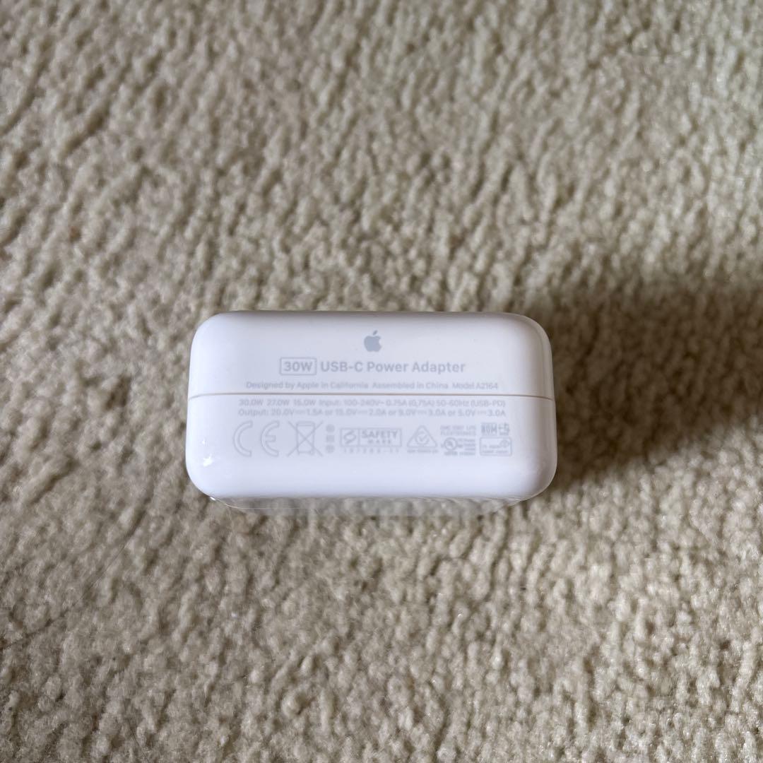 【美品】MacBook Air 13インチ M1チップ搭載8GB 512GB