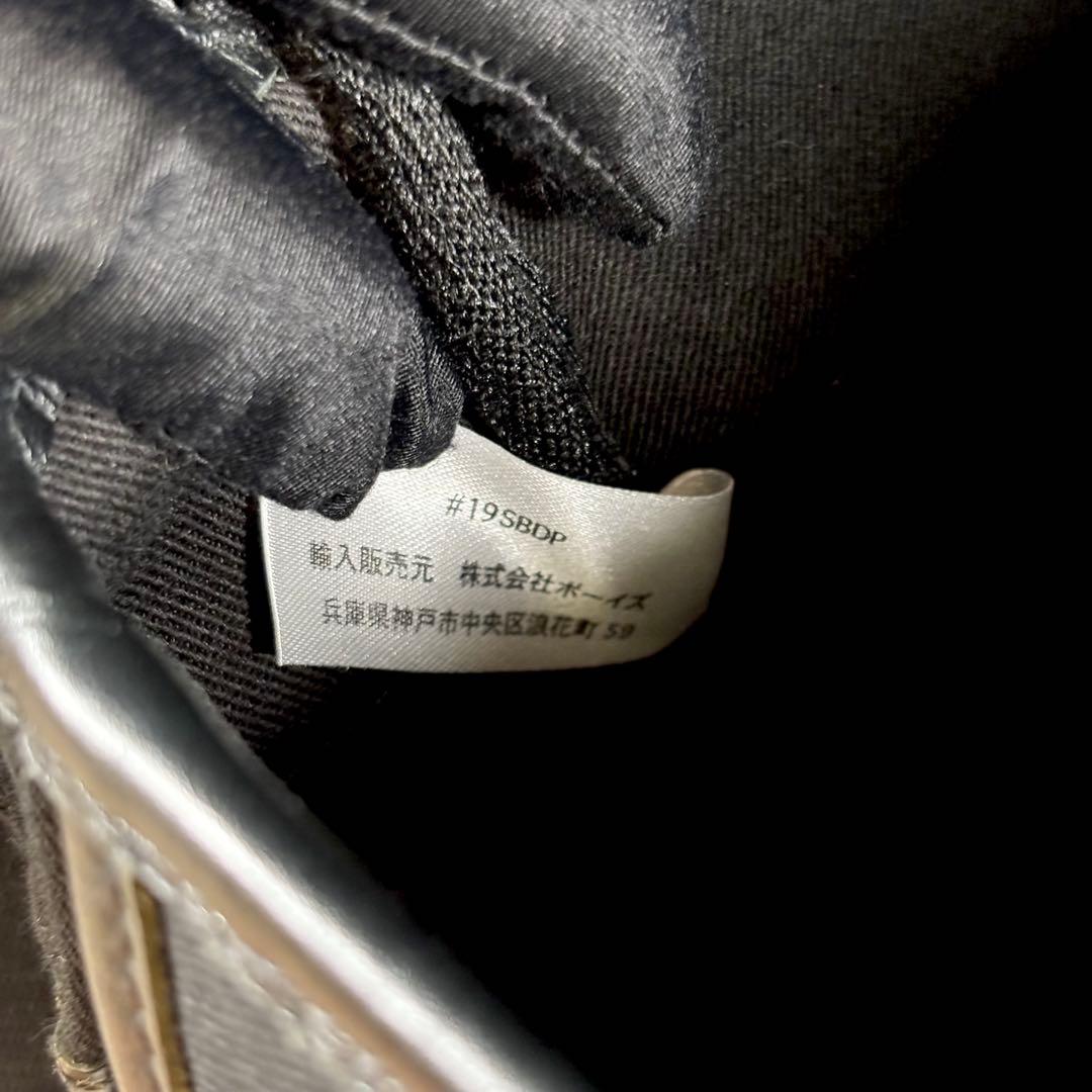 【美品】 ブレディ 黒 ショルダーバッグ アリエルトラウト メッセンジャー