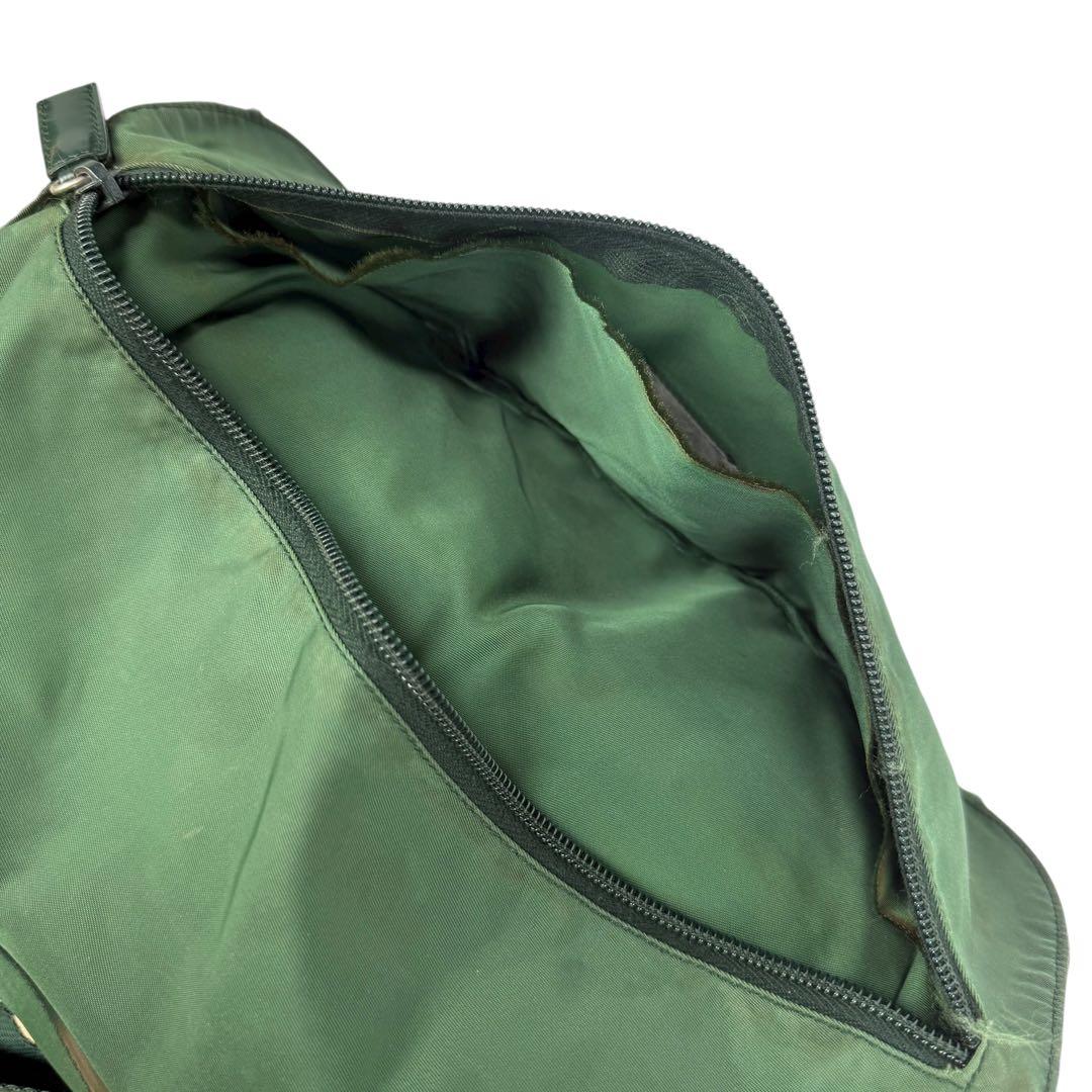 バッグ 00s Prada Tessuto Nylon Messenger Bag
