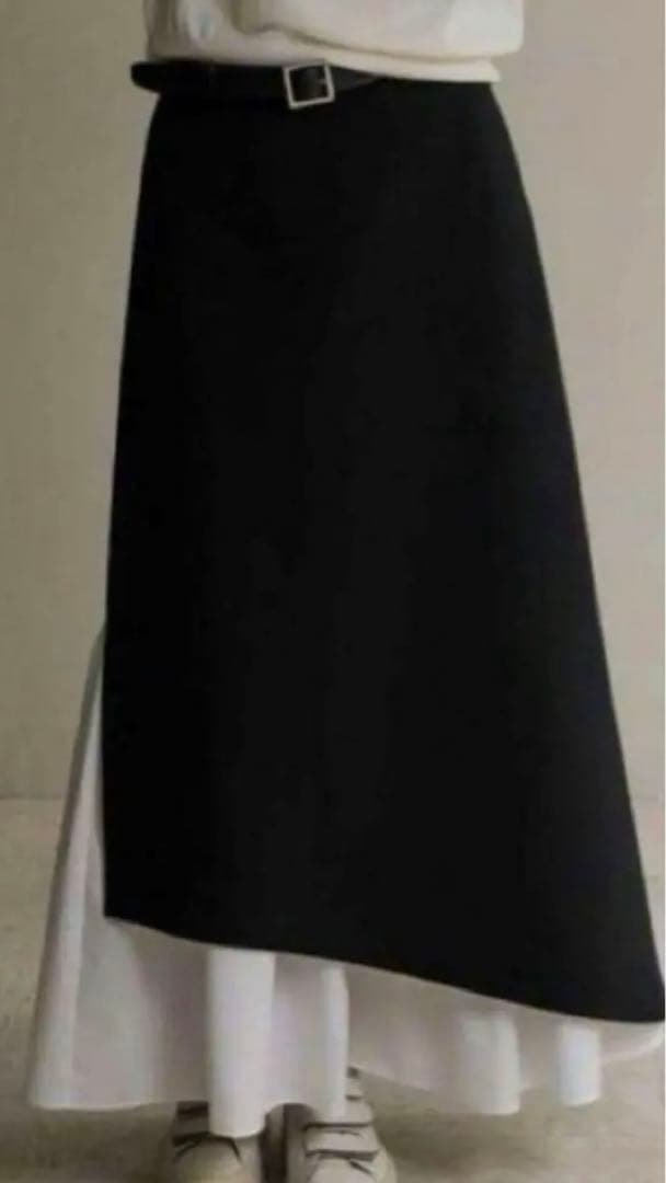 新品タグ付き　Hide and seek skirt 1 デレス deres 黒