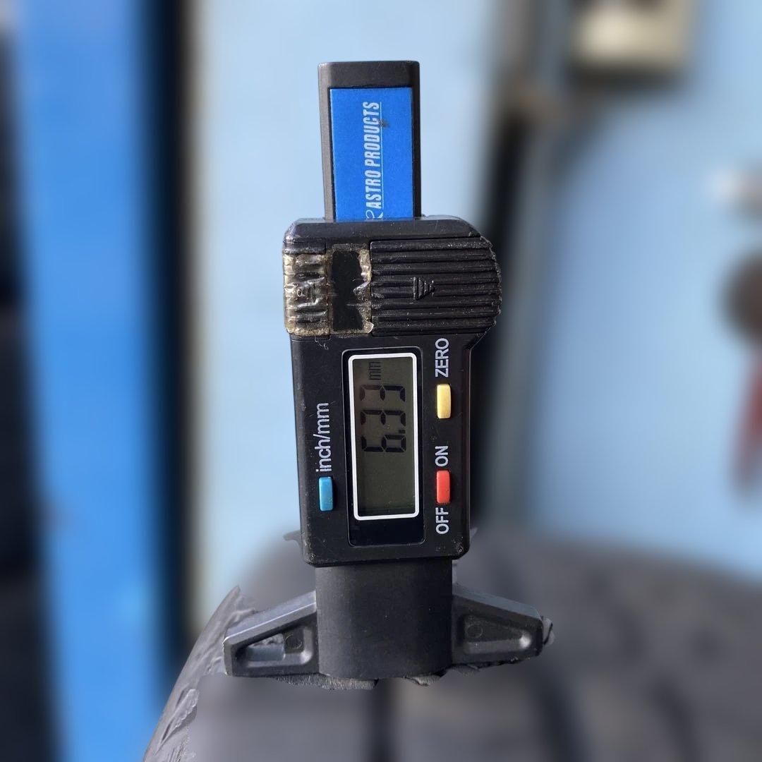 中古溝ありブリヂストンスタッドレスセット185/60R15旧型シエンタ　送料無料