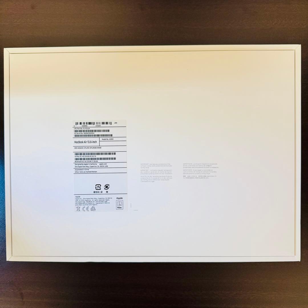 13インチ MacBook Air M2 8G 256G ミッドナイト 元箱つき