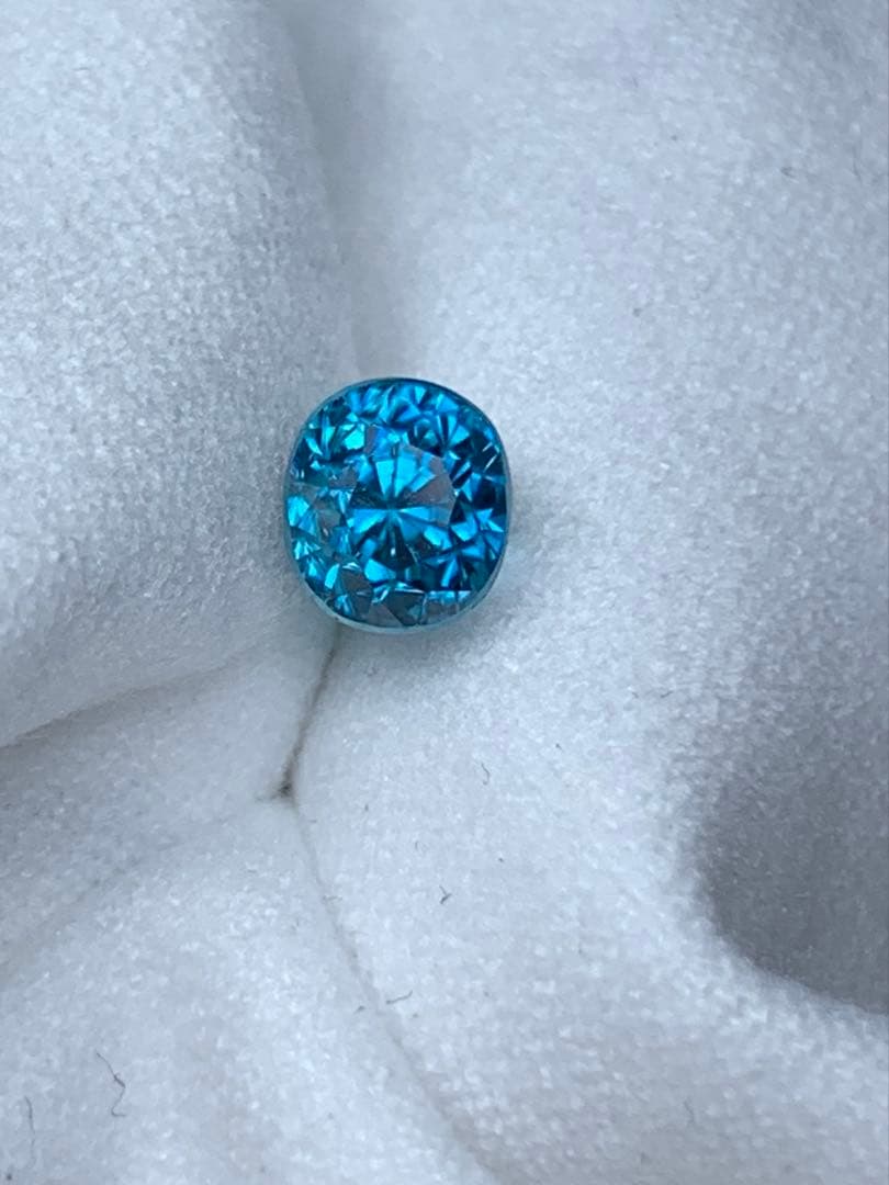 チ*介様 天然ブルージルコン 1.905ct