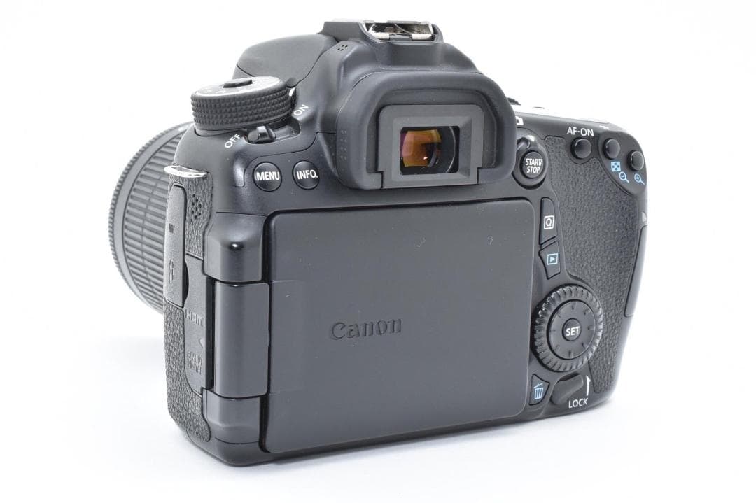 【美品】CANON EOS 70D レンズキット デジタルー眼レフカメラ