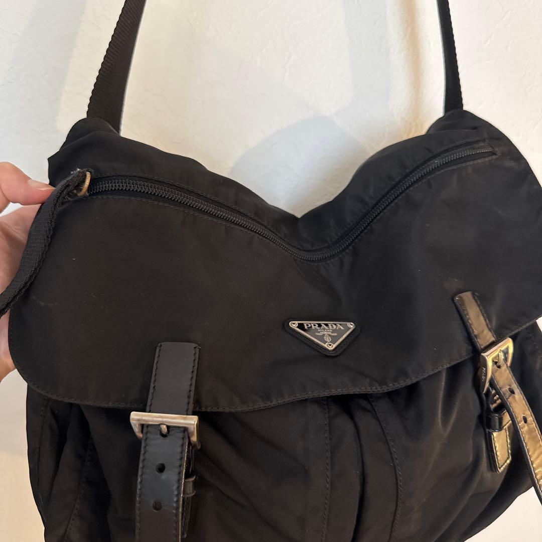 プラダ メッセンジャーバッグ