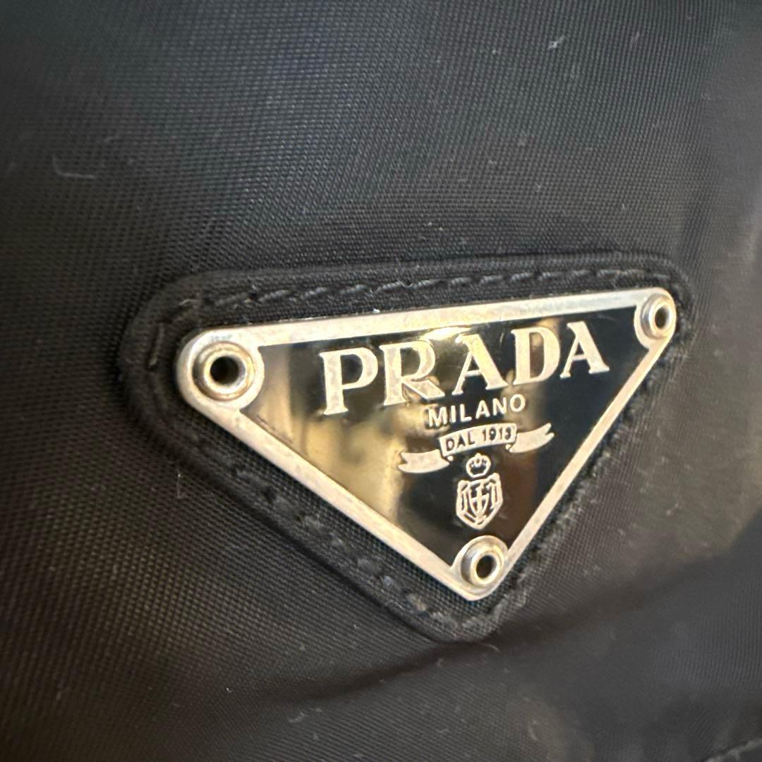 プラダ メッセンジャーバッグ