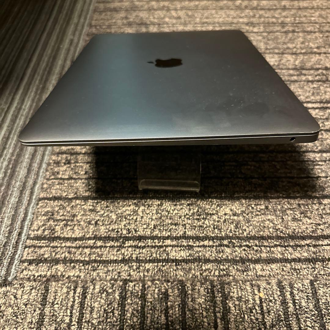 MacBook Air 13インチ A2179 i7 16GB 512GB 4
