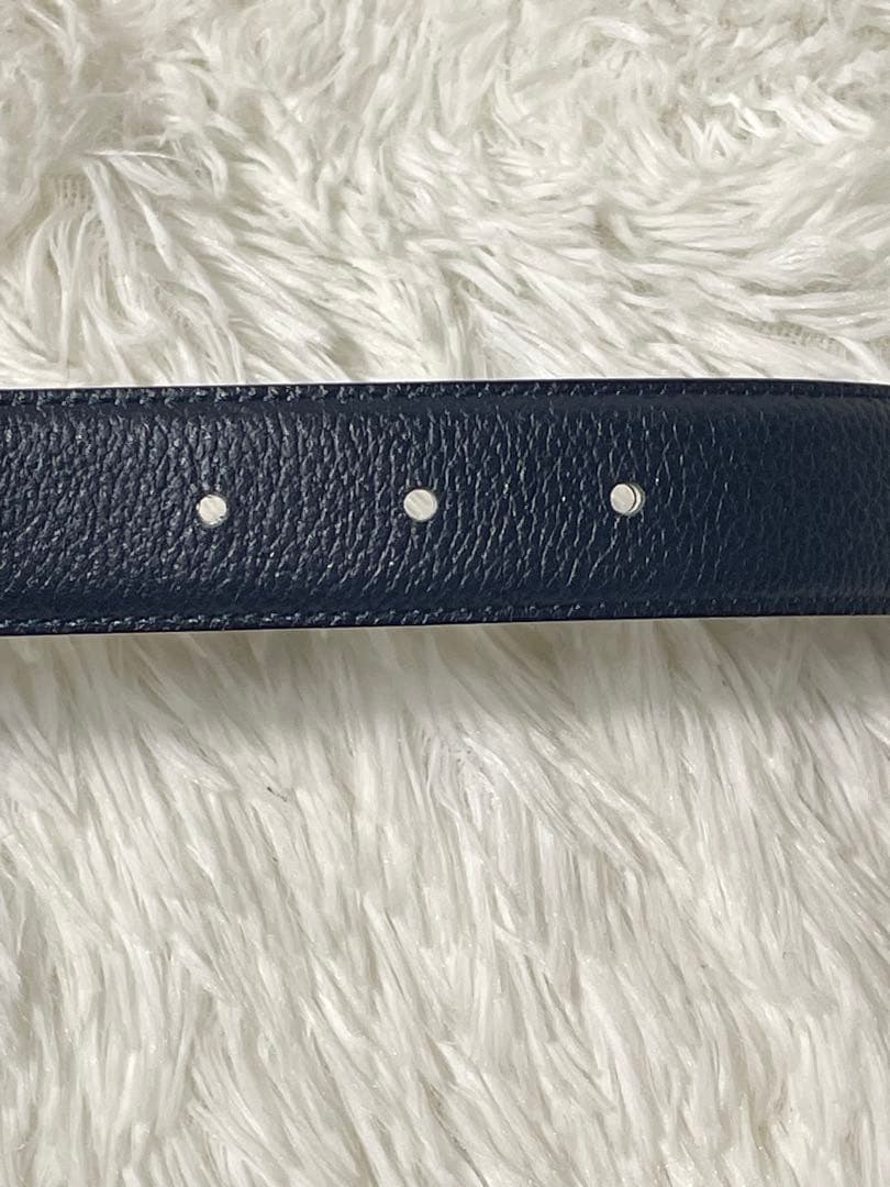 美品 イヴサンローラン 本革　レザーベルト 紺 ゴールド金具 レディース