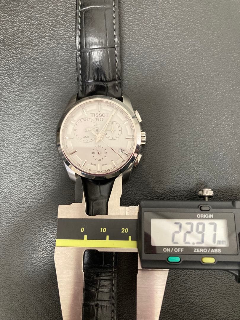 TISSOT クチュリエ GMT 稼動品