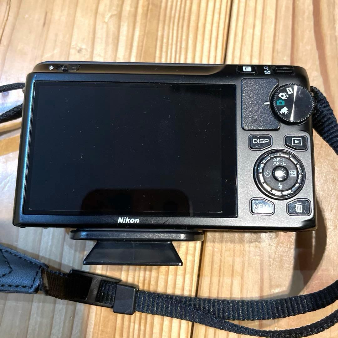 Nikon J1 カメラ 本体 レンズ 充電器 USBケーブル 使用説明書