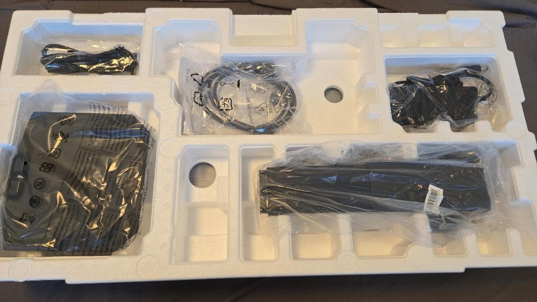 試用のみ「INNOCN 27D1U」27インチ IPSモニター 4K UHD