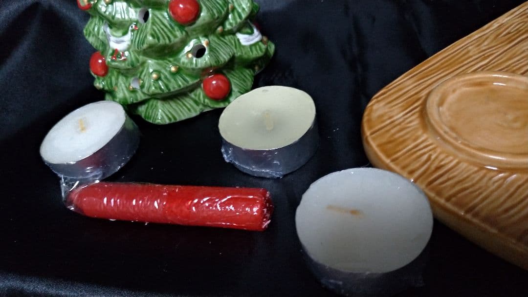 ビレロイボッホ　サンタとエルフと暖炉の置物