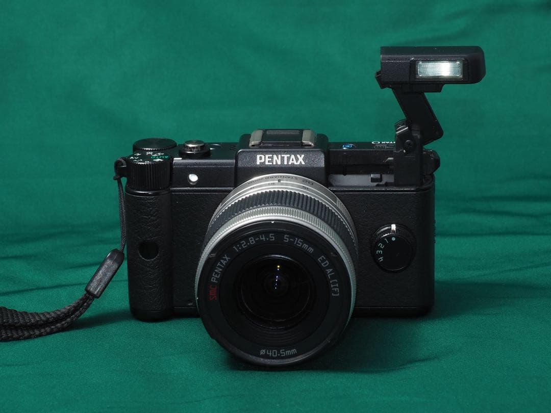 PENTAX Q本体、 標準ズーム、望遠ズーム、フィッシュアイ　セット