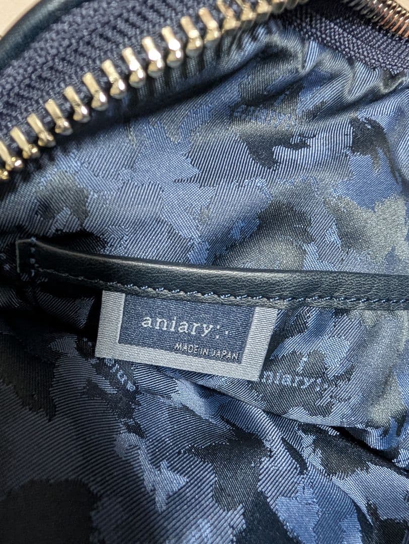 【極美品】aniary 濃紺レザー ミニバッグ