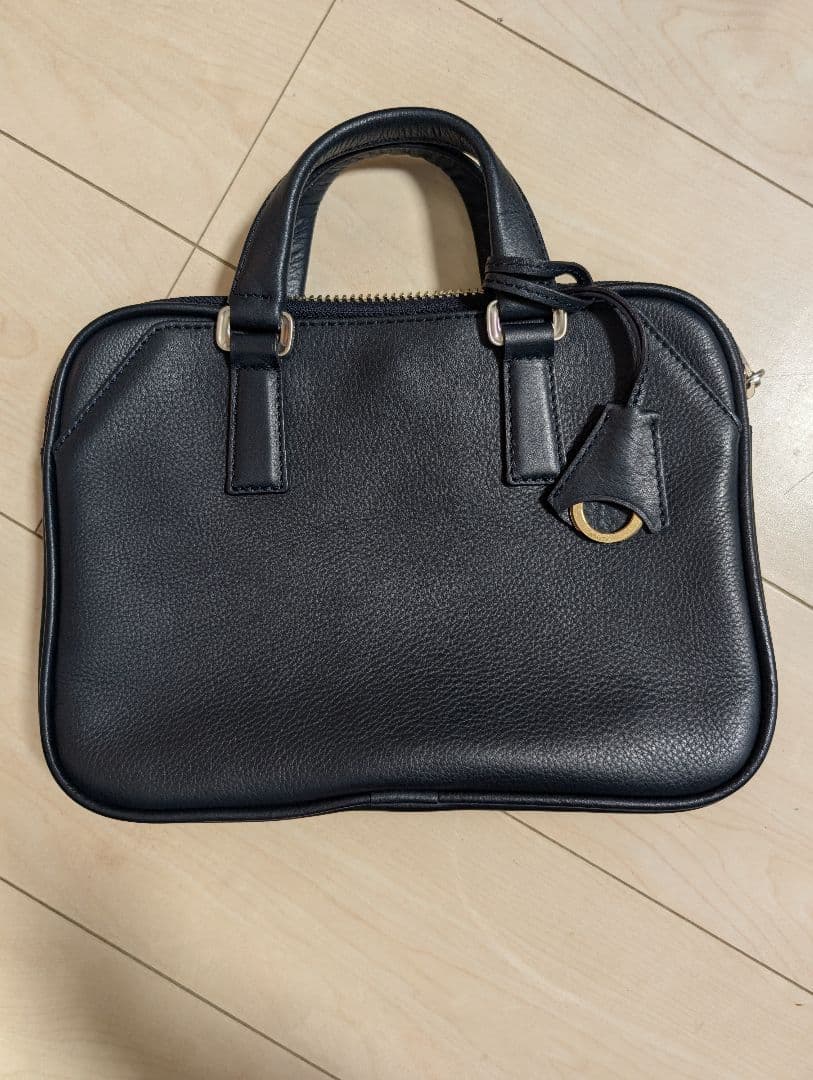 【極美品】aniary 濃紺レザー ミニバッグ
