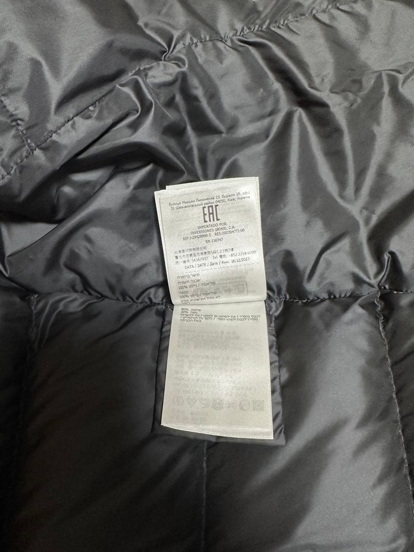 未使用品　モンクレール　ノーカラー ショート ダウンジャケット Laurine