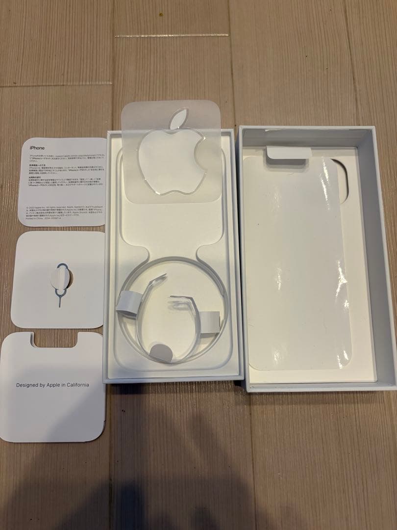 ⭐️美品⭐️iPhone15 ブラック 256GB simフリー