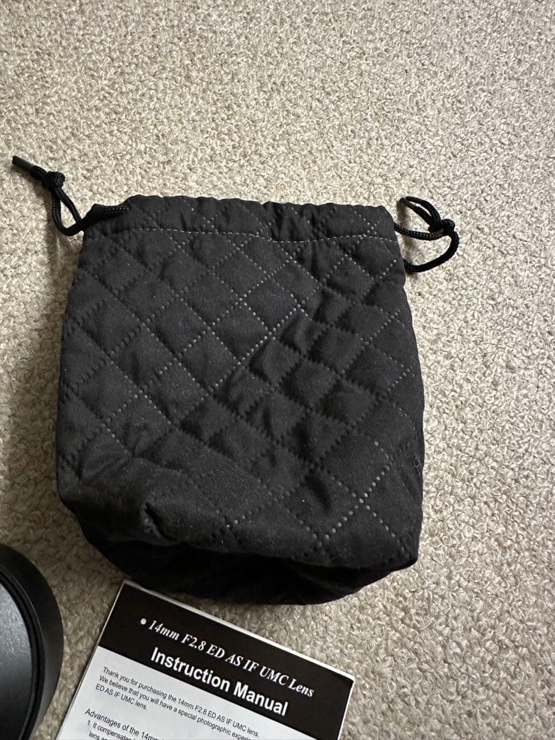 Samyang F2.8 14mm 超広角レンズ　サンヤン