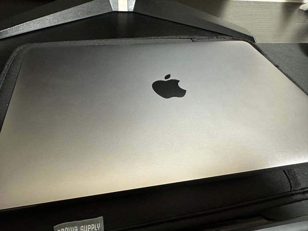 【美品】Apple MacBook 12インチ 256GB スペースグレイ