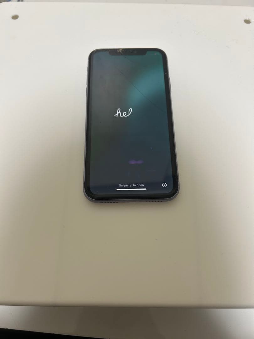 iPhone11 本体 ジャンク品 SIMフリー 使用可能 (画面割れあり)