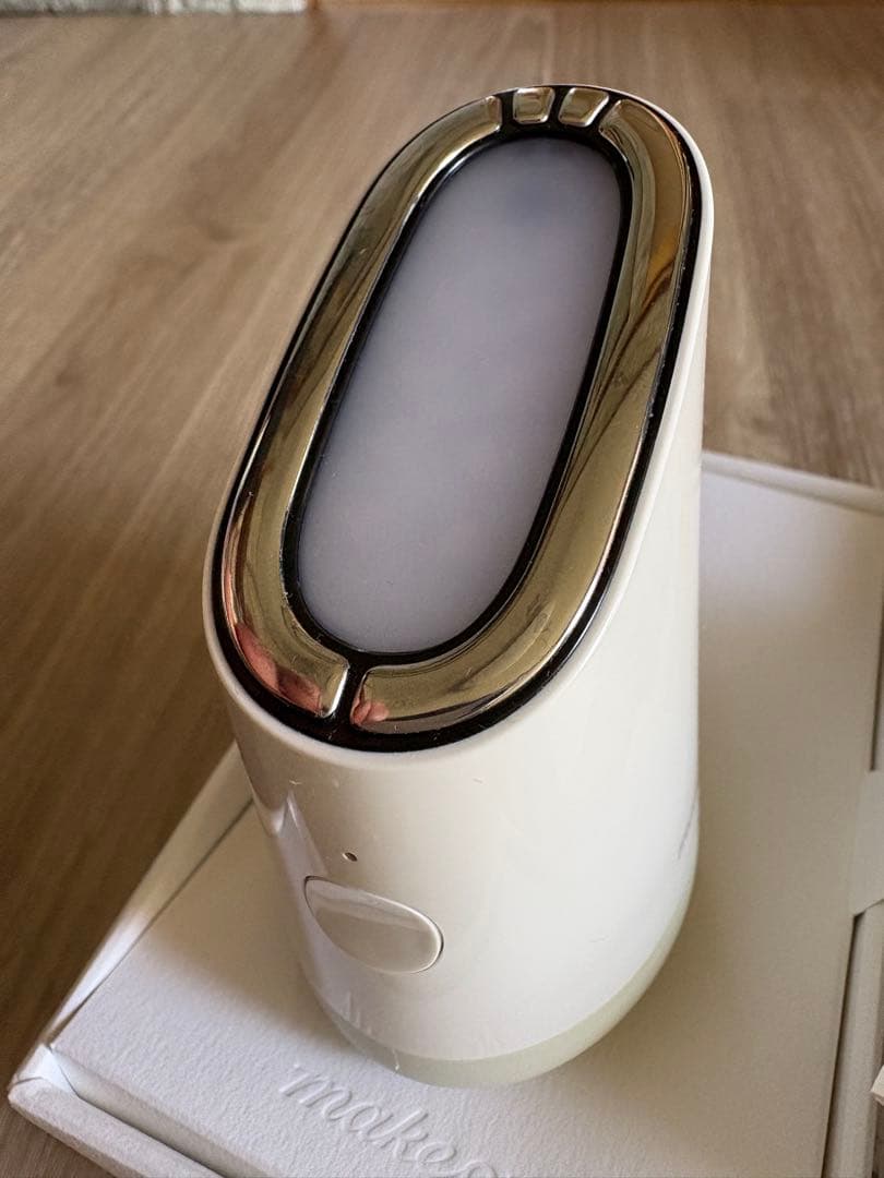 makeon スキンライトセラピー3 美顔器 美品！ホワイト USBケーブル付き