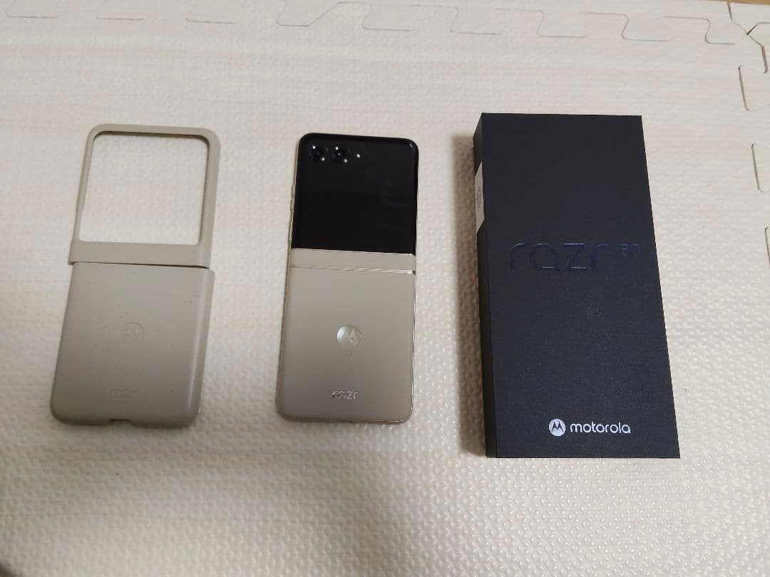 SIMフリー motorola razr 50 (512GB) サンドクリーム