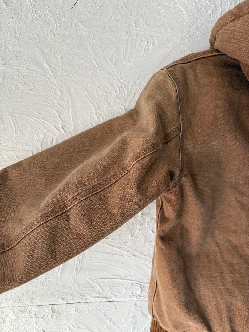 Carhartt アクティブジャケット 短丈 ブラウン 中綿