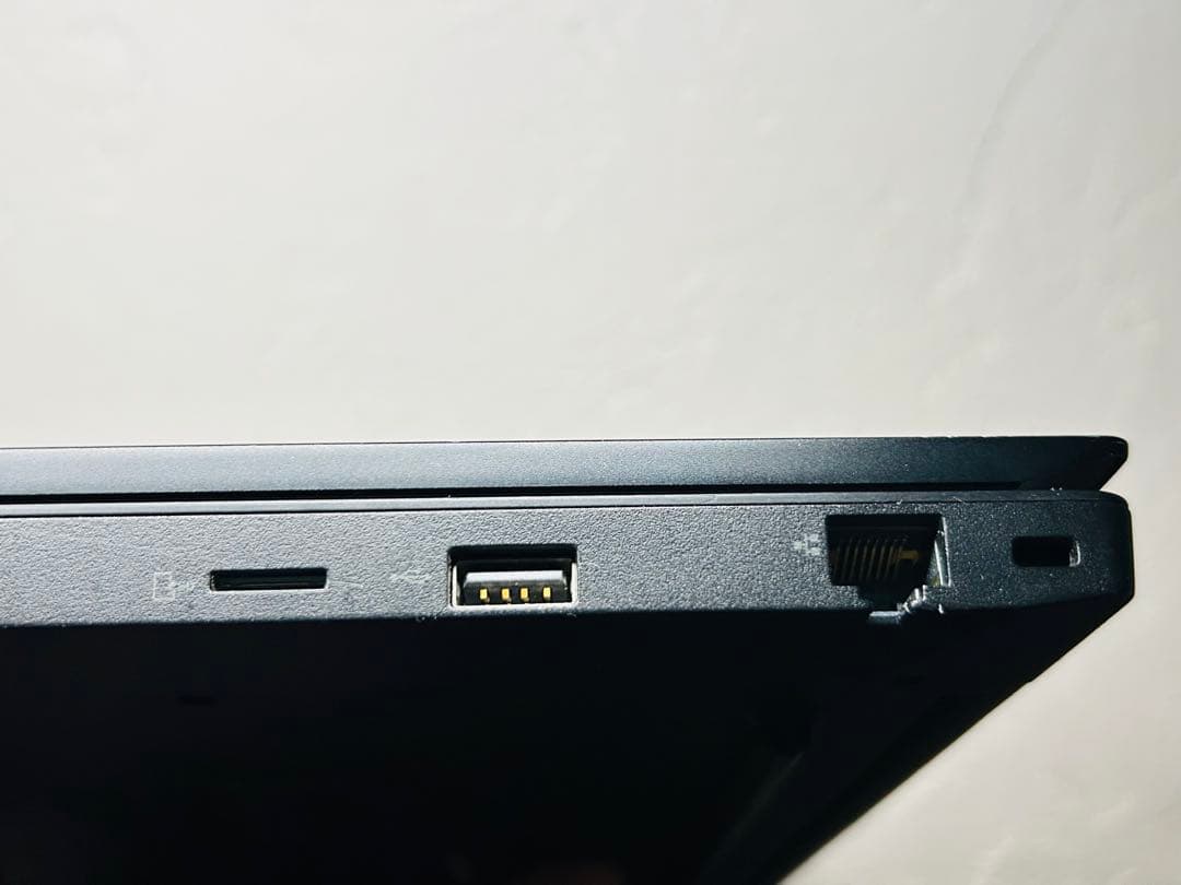 【中古】ThinkPad E585 テンキー、コードつき 初期化済み