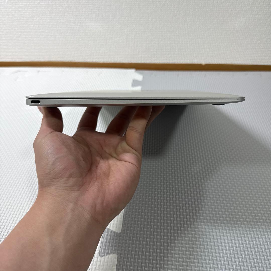 A1534 シルバー MacBook M3 8GB
