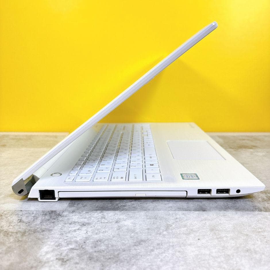 新品SSD480で快適✨キレイな白❣Win11カメラ付 ブルーレイ フルHD薄型