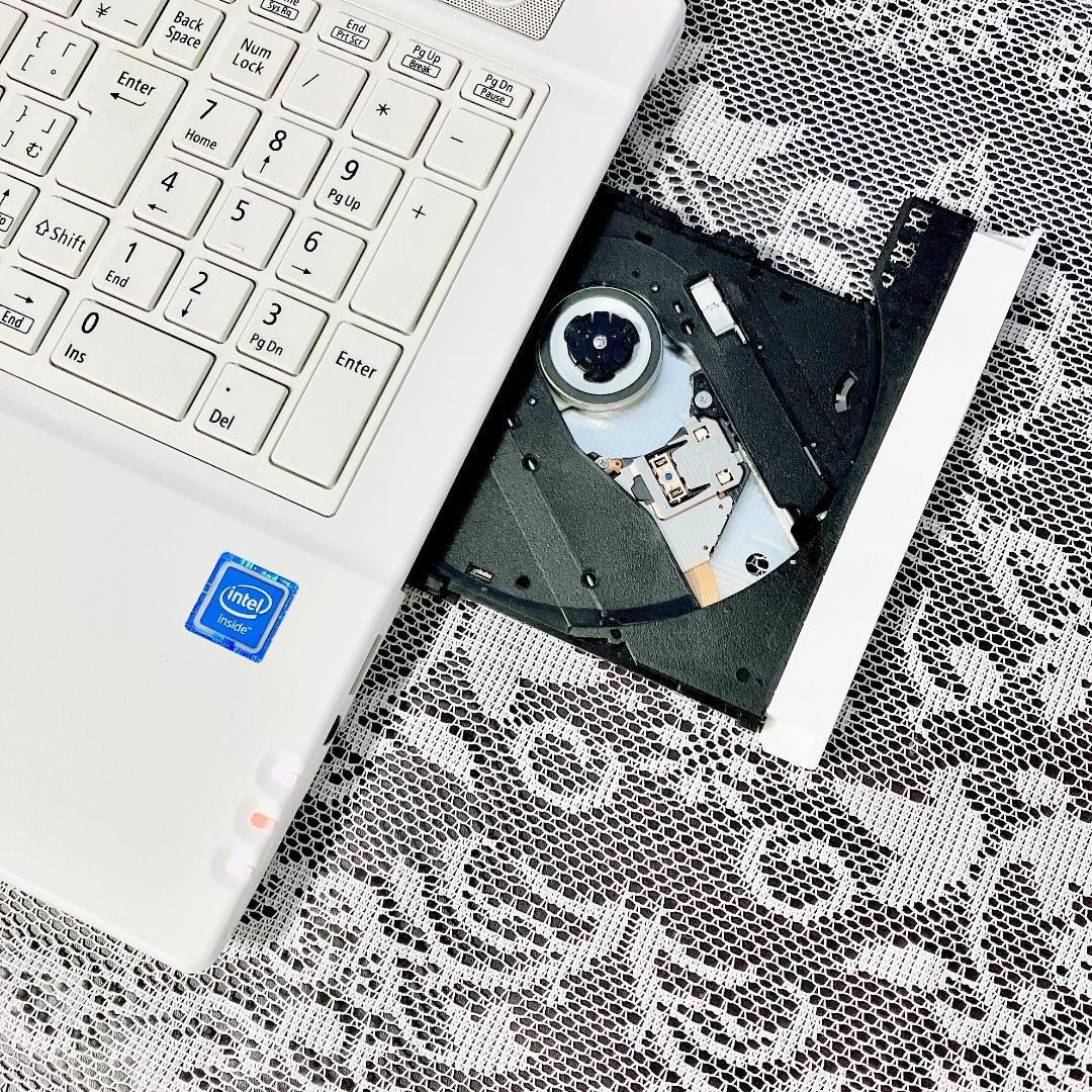 薄型軽量❣NECノートパソコン 白 SSD カメラ付き 設定済み✨