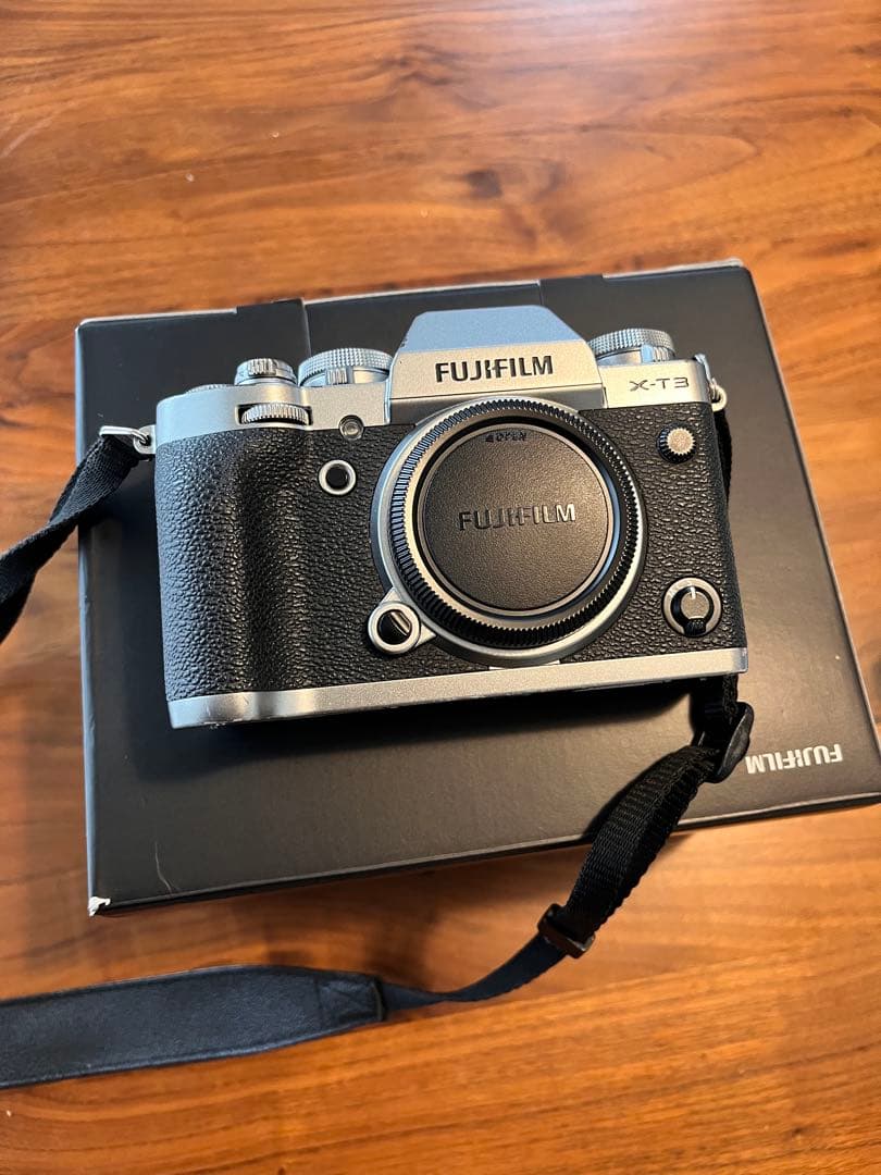 FUJIFILM フジフイルム X-T3 ボディ シルバー