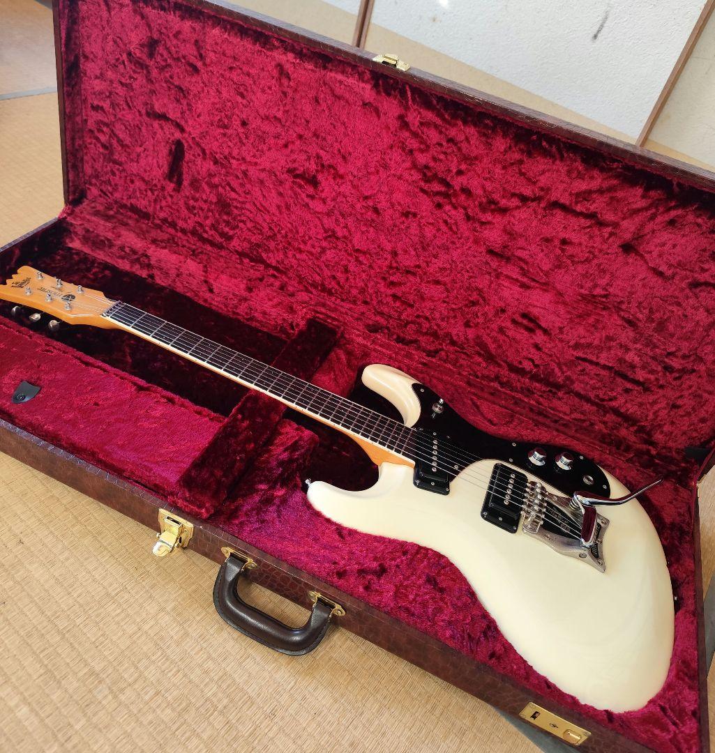 モズライトエレキギターパール ホワイト ハードケース。モズライトストラップ未開封