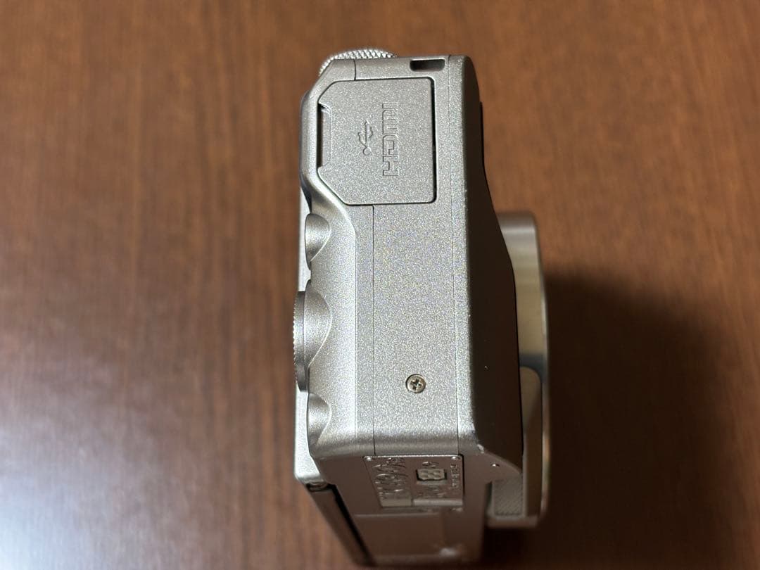 Nikon COOLPIX A1000 シルバー 動作確認済み やや傷あり