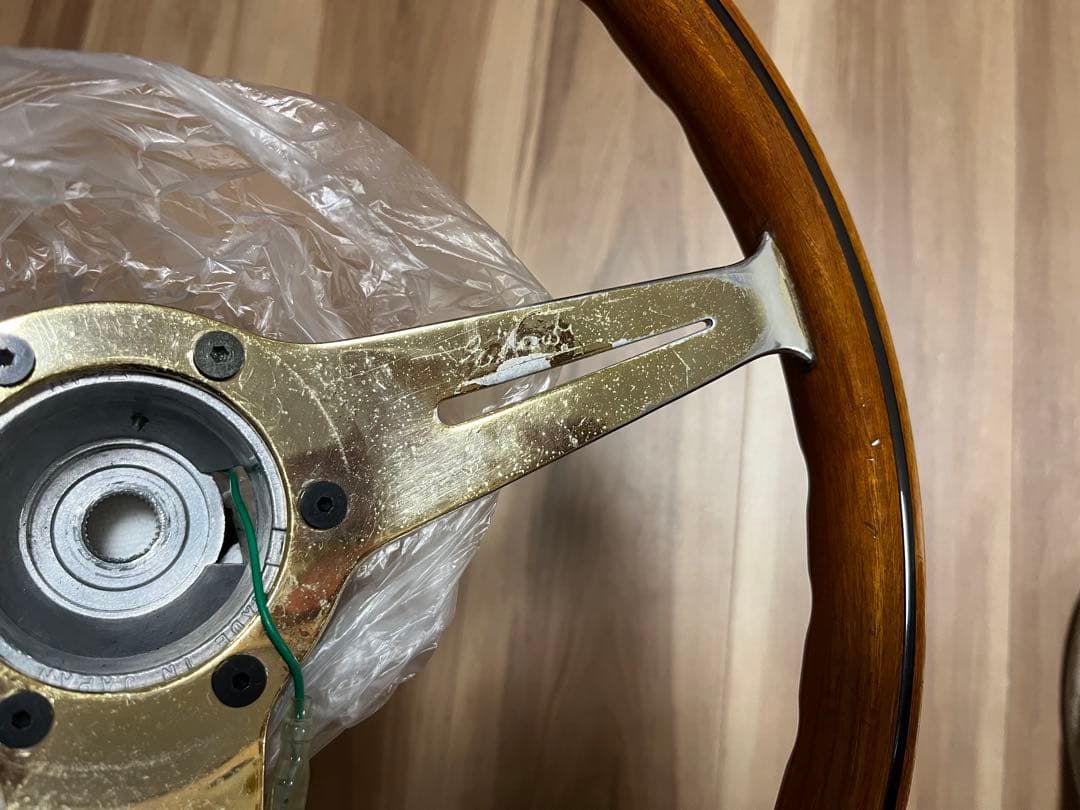 ナルディ　ステアリング　36.0 ランクル　ボス付き